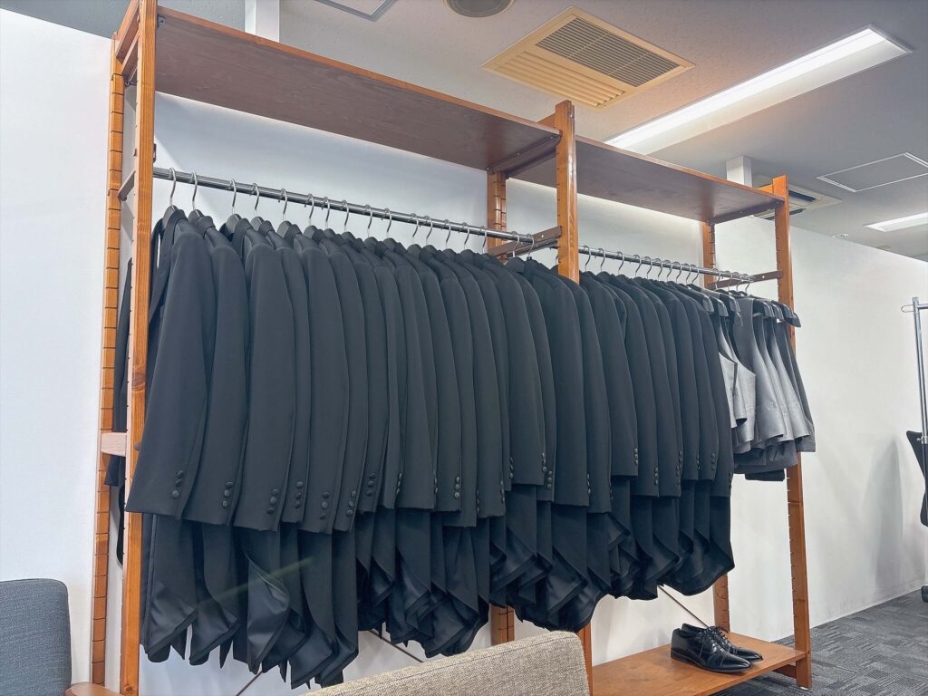 タキシードステーション